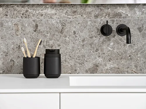 מארז אביזרי אמבט מסדרת TIME - שחור Zone Denmark