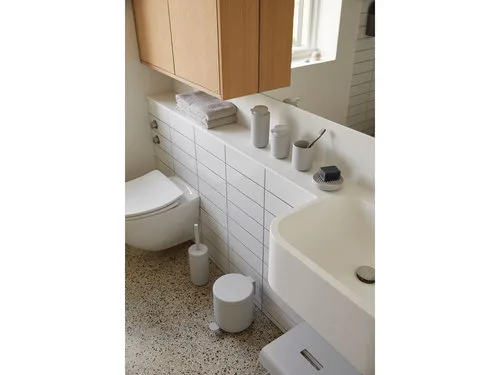 מתקן למברשת אסלה Ume - אפור - soft grey Zone Denmark