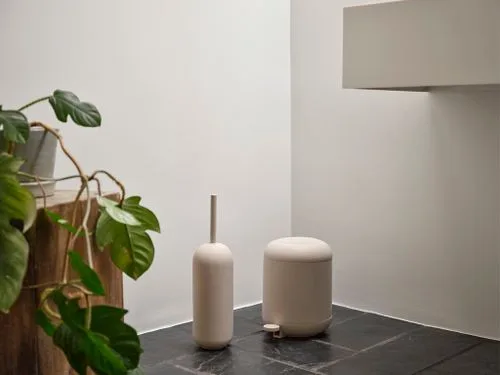 מתקן למברשת אסלה Sensu - לבן Zone Denmark