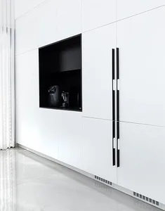 ידיות ארוכות לארונות ומקררים